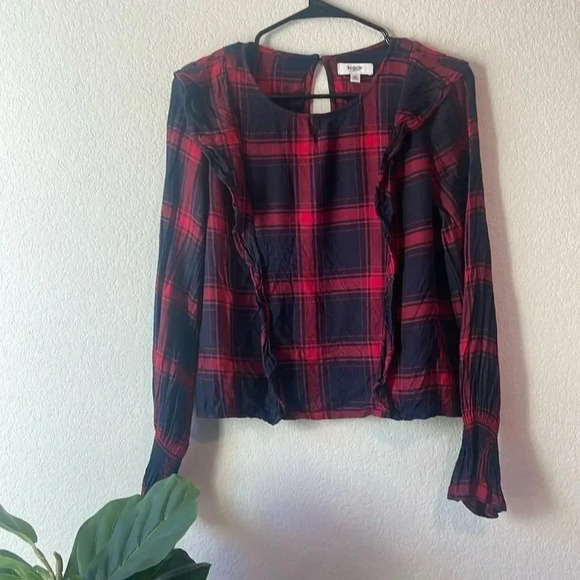 Kensie Jeans size Mesium red and navy plaid top - Picture 1 of 6